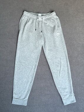 Nike Women's Sweatpants Tapered Joggers pull on pockets Size M - Grey